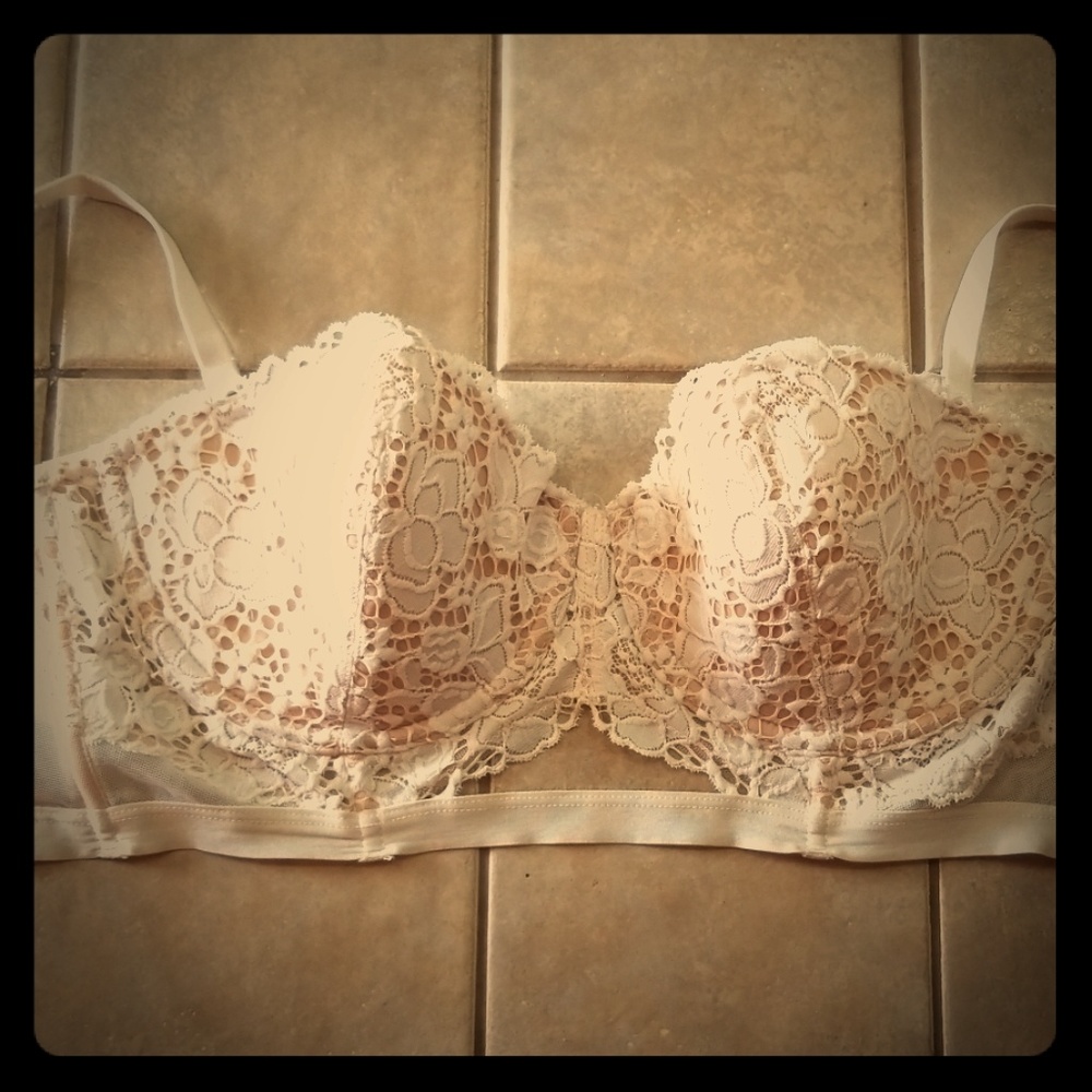 Victoria's Secret Very Sexy multi-way bra